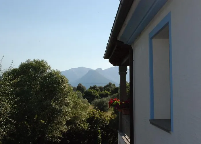 Residenza Di Campagna Dolmen Motorra * Dorgali